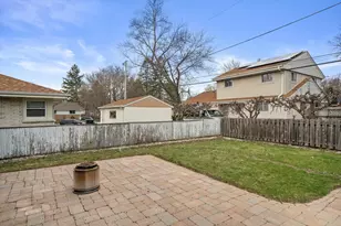714 W Montclaire Ave, Glendale, WI 53217 - Photo 25