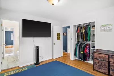 714 W Montclaire Ave, Glendale, WI 53217 - Photo 13