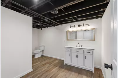 9032 N Regent Rd, Bayside, WI 53217 - Photo 17