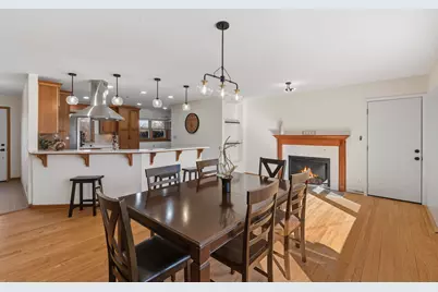 9032 N Regent Rd, Bayside, WI 53217 - Photo 3