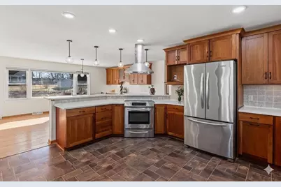 9032 N Regent Rd, Bayside, WI 53217 - Photo 5