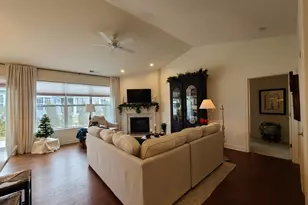 639 Cadence Cir, Lake Geneva, WI 53147 - Photo 13