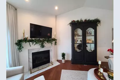 639  Cadence Cir, Lake Geneva, WI 53147 - Photo 15