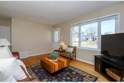 2924 N 79th St, Milwaukee, WI 53222 - Photo 11