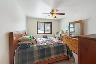 4530 Oaktree Ct, Manitowoc, WI 54220 - Photo 13