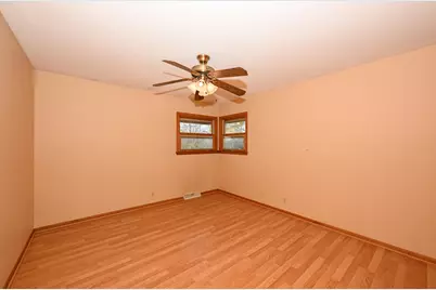 11920 W Arthur St, West Allis, WI 53227 - Photo 29