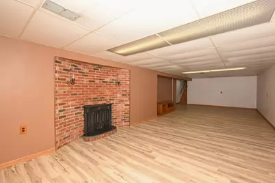 11920 W Arthur St, West Allis, WI 53227 - Photo 37