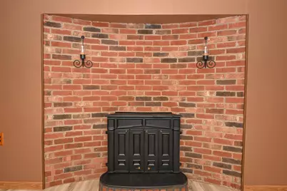 11920 W Arthur St, West Allis, WI 53227 - Photo 33