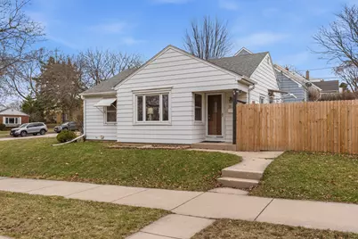 8824 W Locust St, Milwaukee, WI 53222 - Photo 19