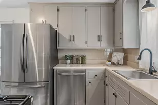 8824 W Locust St, Milwaukee, WI 53222 - Photo 7