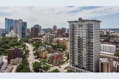 1313 N Franklin Pl #504, Milwaukee, WI 53202 - Photo 39