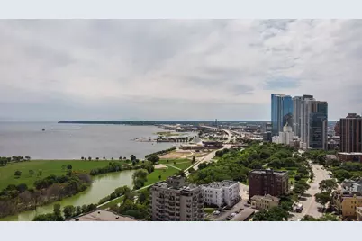 1313 N Franklin Pl #504, Milwaukee, WI 53202 - Photo 41