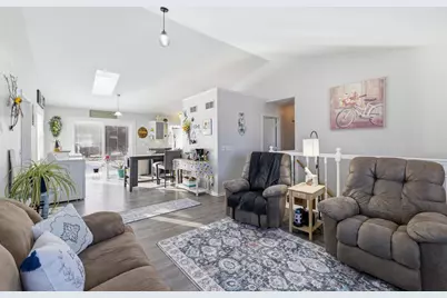 27741  Kramer Rd, Racine, WI 53185 - Photo 5