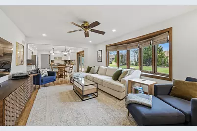 4390 S Longview Dr, New Berlin, WI 53151 - Photo 15