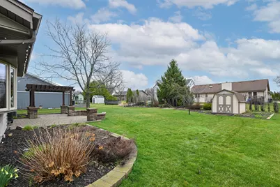 4390 S Longview Dr, New Berlin, WI 53151 - Photo 25