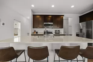 N67W25382 Breckenridge Ct, Sussex, WI 53089 - Photo 5