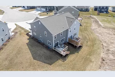 N67W25382  Breckenridge Ct, Sussex, WI 53089 - Photo 27