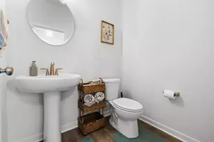 N67W25382 Breckenridge Ct, Sussex, WI 53089 - Photo 11