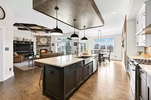 N65W15789 Fox Meadow Dr, Menomonee Falls, WI 53051 - Photo 1