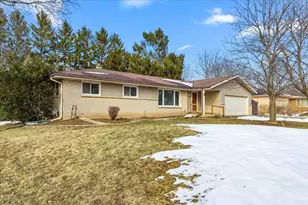 15540 W Glendale Dr, New Berlin, WI 53151 - Photo 1