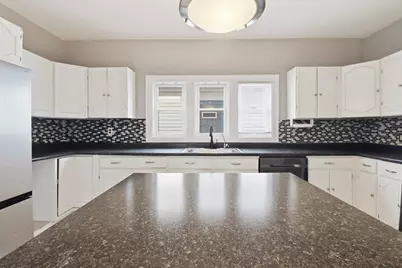 1414 W Euclid Ave, Milwaukee, WI 53215 - Photo 15