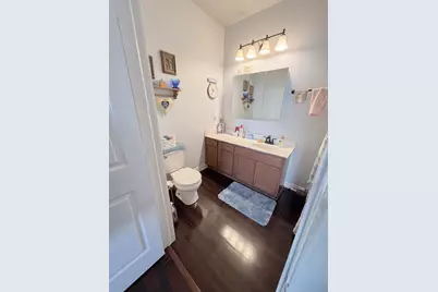 1056  Bedford Ct #102, Racine, WI 53406 - Photo 9