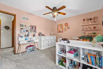 3260 S Regal Dr, New Berlin, WI 53151 - Photo 31