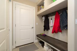 558 Yosemite Ave, Hartford, WI 53027 - Photo 13