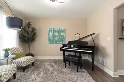 558  Yosemite Ave, Hartford, WI 53027 - Photo 9