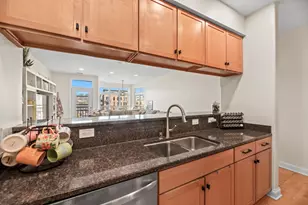 1915 N Water St, Milwaukee, WI 53202 - Photo 13