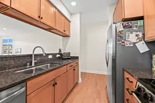 1915 N Water St, Milwaukee, WI 53202 - Photo 9