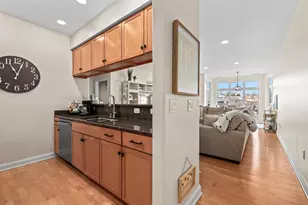 1915 N Water St, Milwaukee, WI 53202 - Photo 15