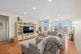 1915 N Water St, Milwaukee, WI 53202 - Photo 5