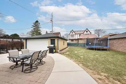 341 N Story Pkwy, Milwaukee, WI 53208 - Photo 37