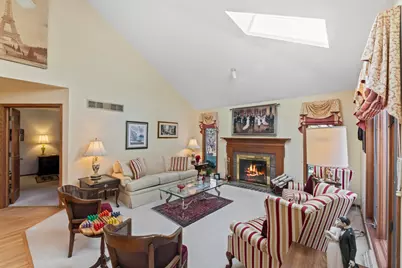 303  Pine Ter, Oconomowoc, WI 53066 - Photo 7