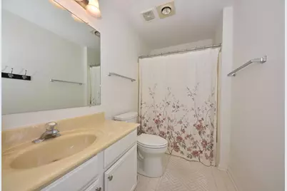 399 N Main St #I, Thiensville, WI 53092 - Photo 19