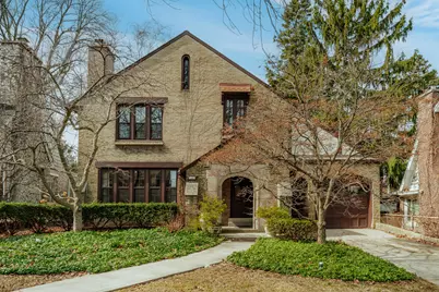 3467 N Frederick Ave, Milwaukee, WI 53211 - Photo 5