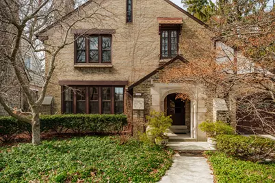 3467 N Frederick Ave, Milwaukee, WI 53211 - Photo 7