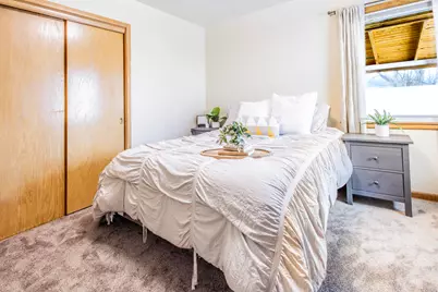 755 N 112th St, Wauwatosa, WI 53226 - Photo 9