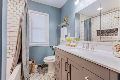 755 N 112th St, Wauwatosa, WI 53226 - Photo 15