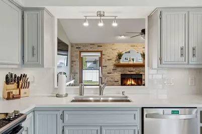 1907  Fieldcrest Ln, Waukesha, WI 53186 - Photo 13