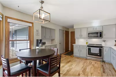 1907  Fieldcrest Ln, Waukesha, WI 53186 - Photo 11