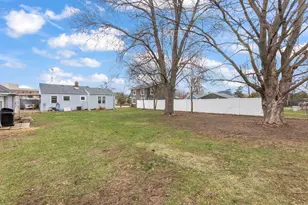 754 Summit Ave, Oconomowoc, WI 53066 - Photo 29