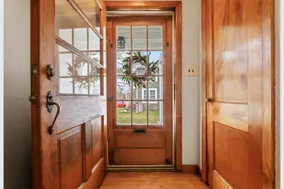 754  Summit Ave, Oconomowoc, WI 53066 - Photo 3