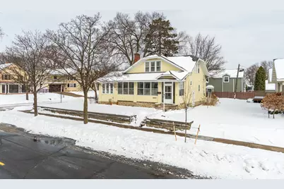 2405  State St, La Crosse, WI 54601 - Photo 33