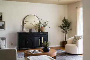 5706 W Luebbe Ln, Milwaukee, WI 53223 - Photo 5