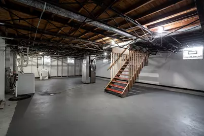 5706 W Luebbe Ln, Milwaukee, WI 53223 - Photo 27