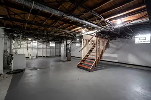 5706 W Luebbe Ln, Milwaukee, WI 53223 - Photo 27