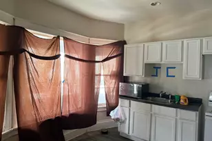 434 N 32nd St, Milwaukee, WI 53208 - Photo 11