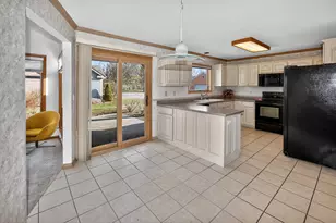 2415 Walnut Grove Ct, Brookfield, WI 53005 - Photo 11